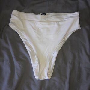 white high rise aerie bottoms, size L